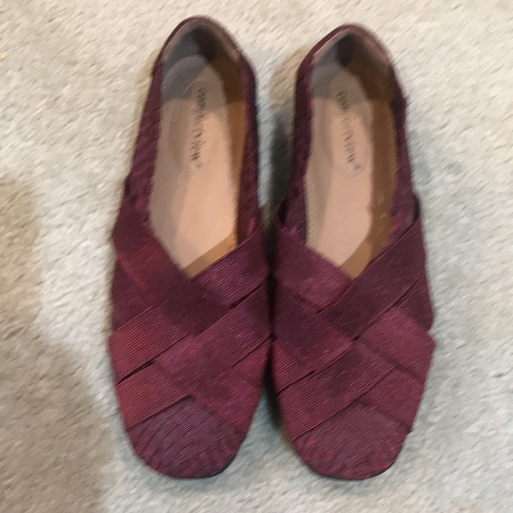Comfortview Burgundy Stretch Woven Fabric Crisscross Design Flat Shoe-8WW